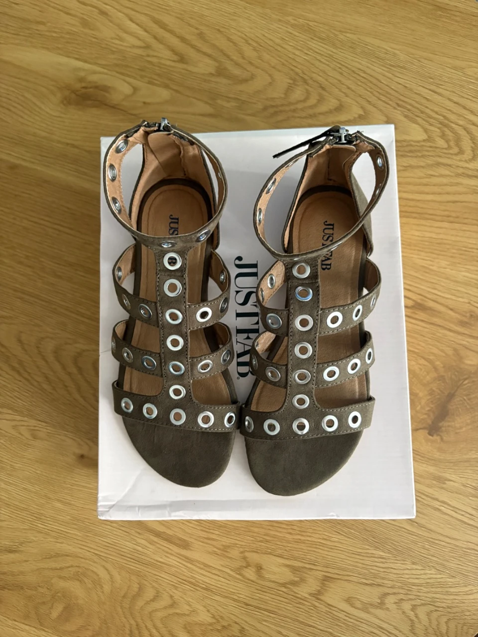 Sandálias JustFab Yuchina – Kaki/Olive – Tamanho 36.5 – Novas com caixa – photo 4